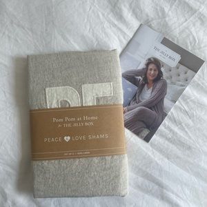 NWT Jilly Box 100% Linen Pillow Shams